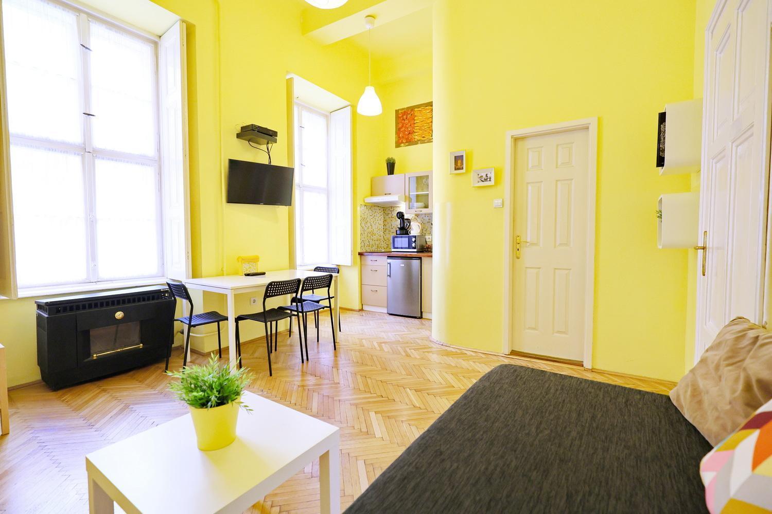 Supreme Astoria Semmelweis Apartment Budapest Phòng bức ảnh